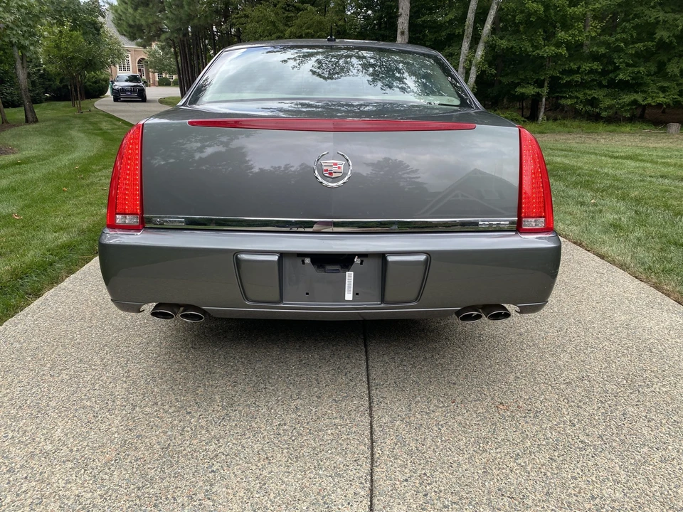 2007 Cadillac DTS - Image 6 of 31