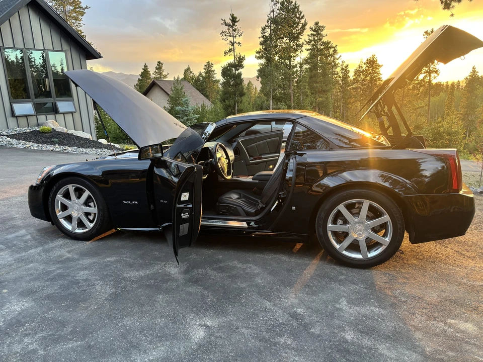 2007 Cadillac XLR - Image 18 of 31