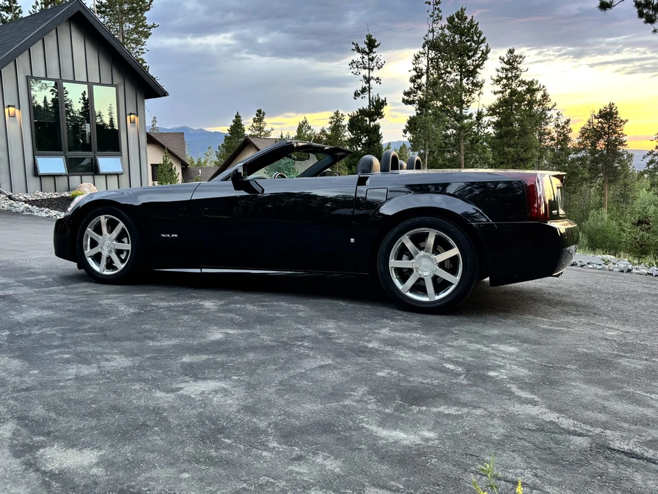 2007 Cadillac XLR - Image 6 of 31