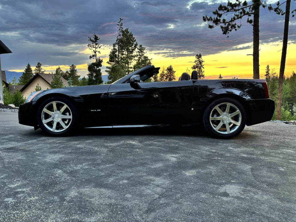 2007 Cadillac XLR - Image 4 of 31