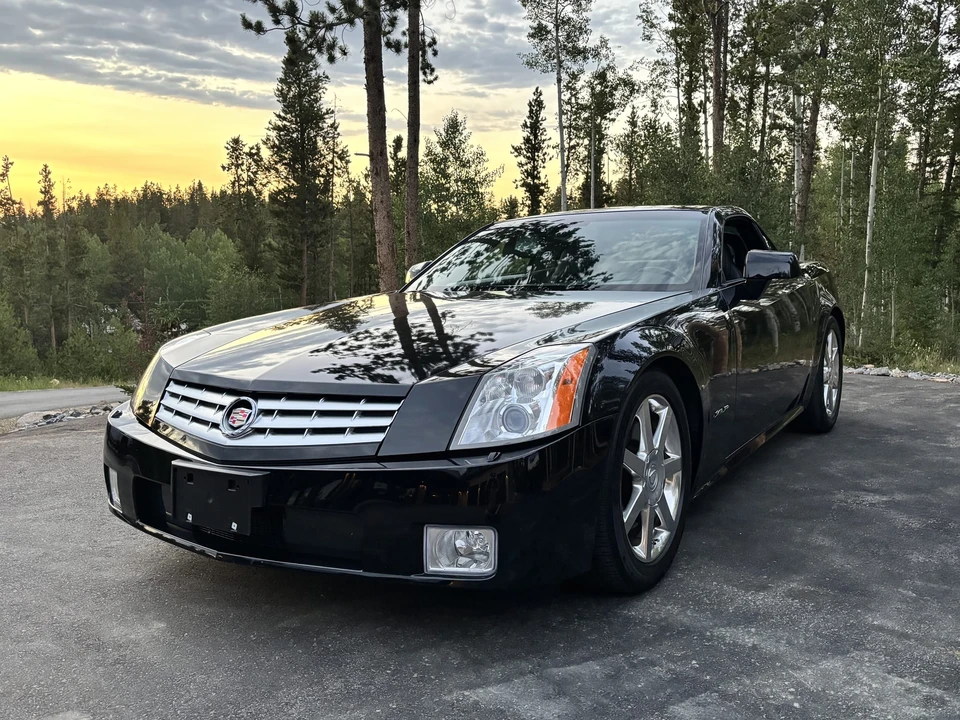 2007 Cadillac XLR - Image 2 of 31