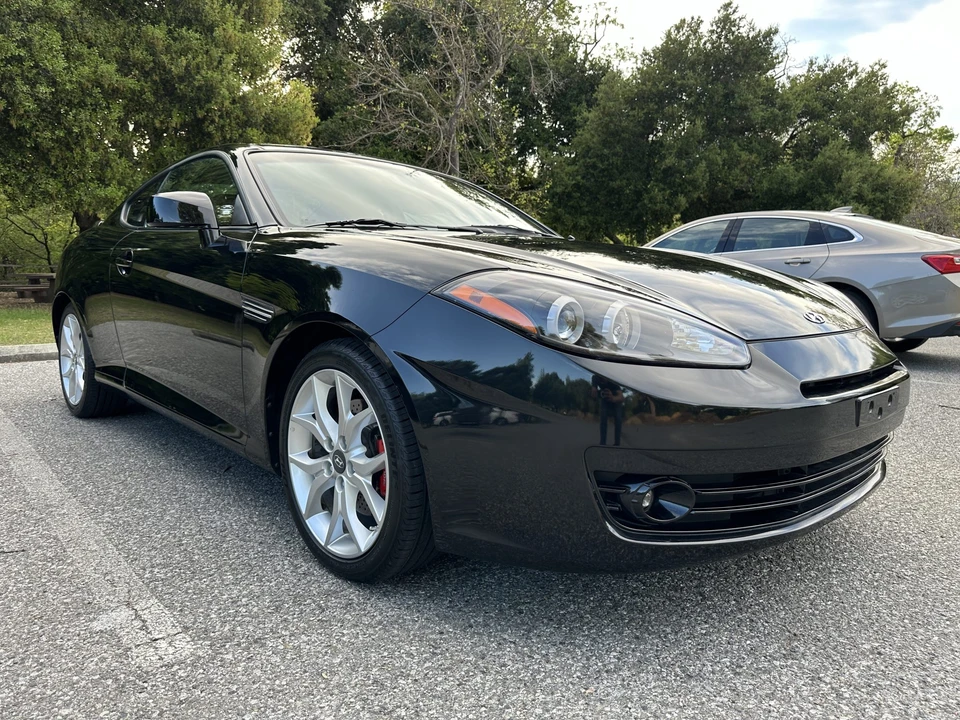 2007 Hyundai Tiburon - Image 10 of 31
