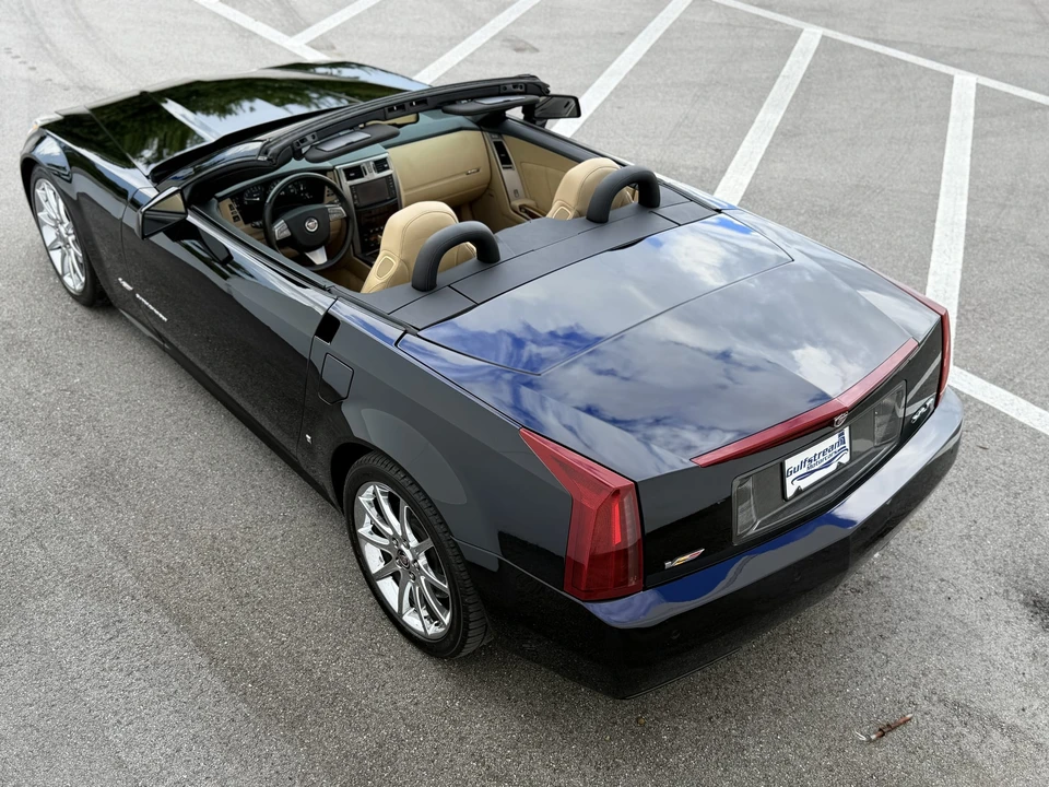 2008 Cadillac XLR-V - Image 6 of 31