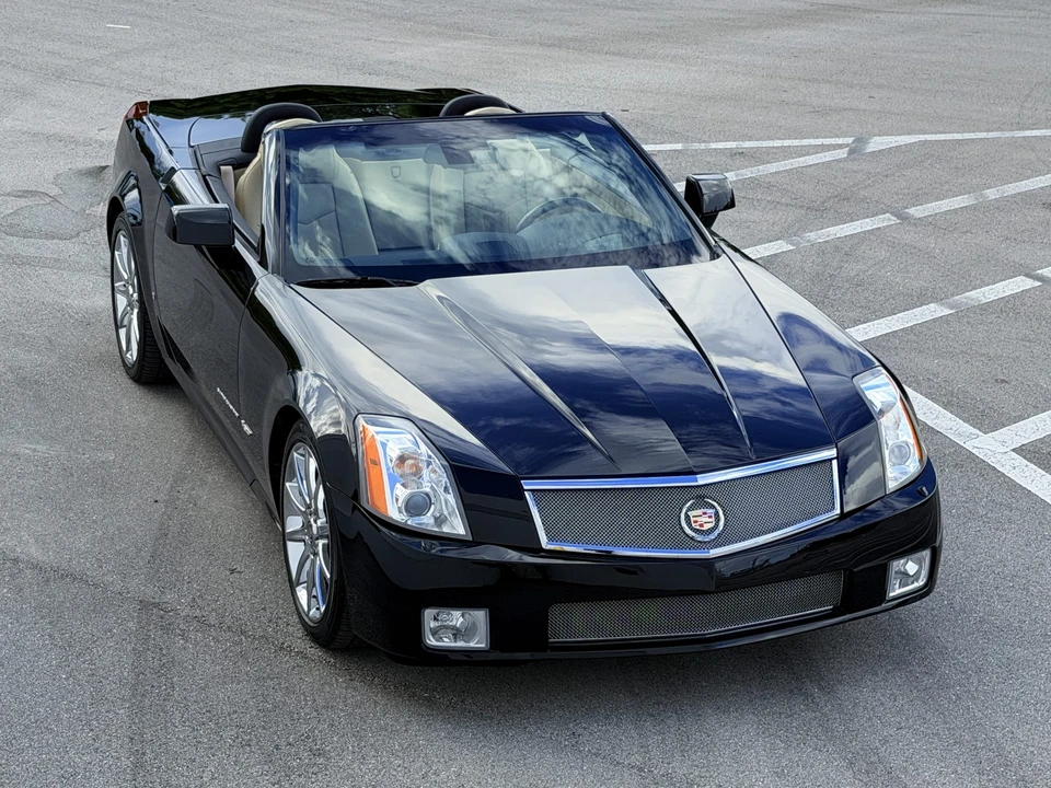 2008 Cadillac XLR-V - Image 15 of 31