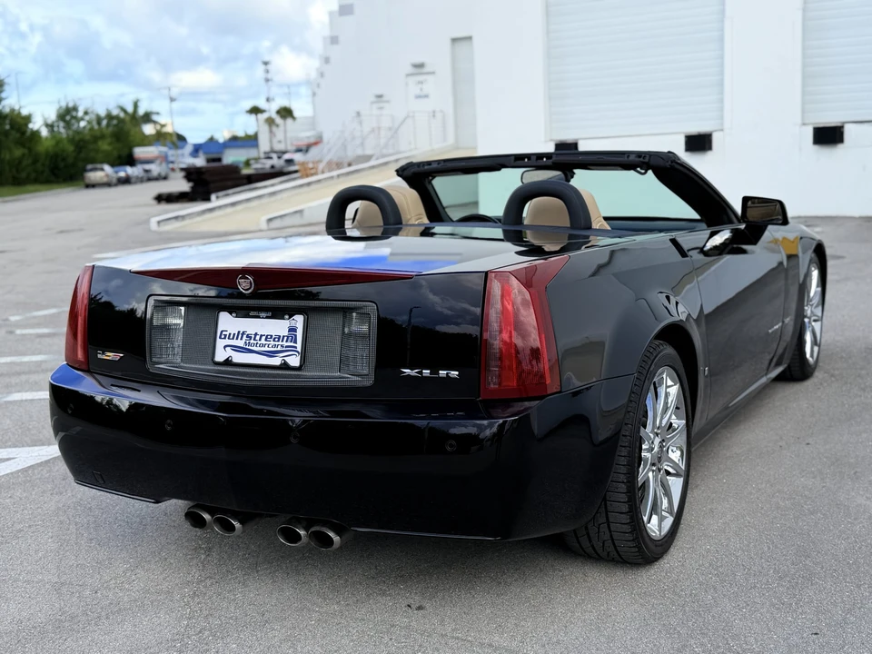 2008 Cadillac XLR-V - Image 9 of 31