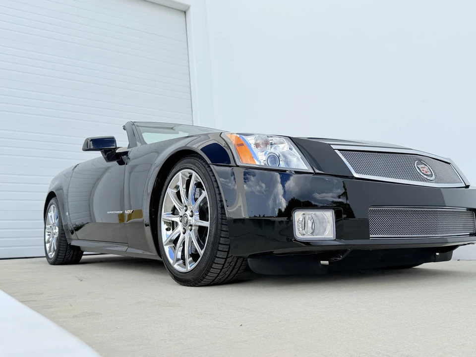 2008 Cadillac XLR-V - Image 19 of 31