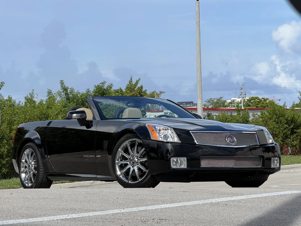 2008 Cadillac XLR-V - Image 22 of 31