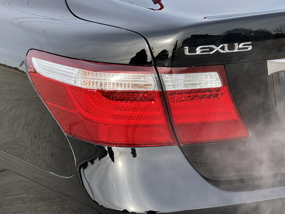 2008 Lexus LS 4th Gen - Image 27 of 31