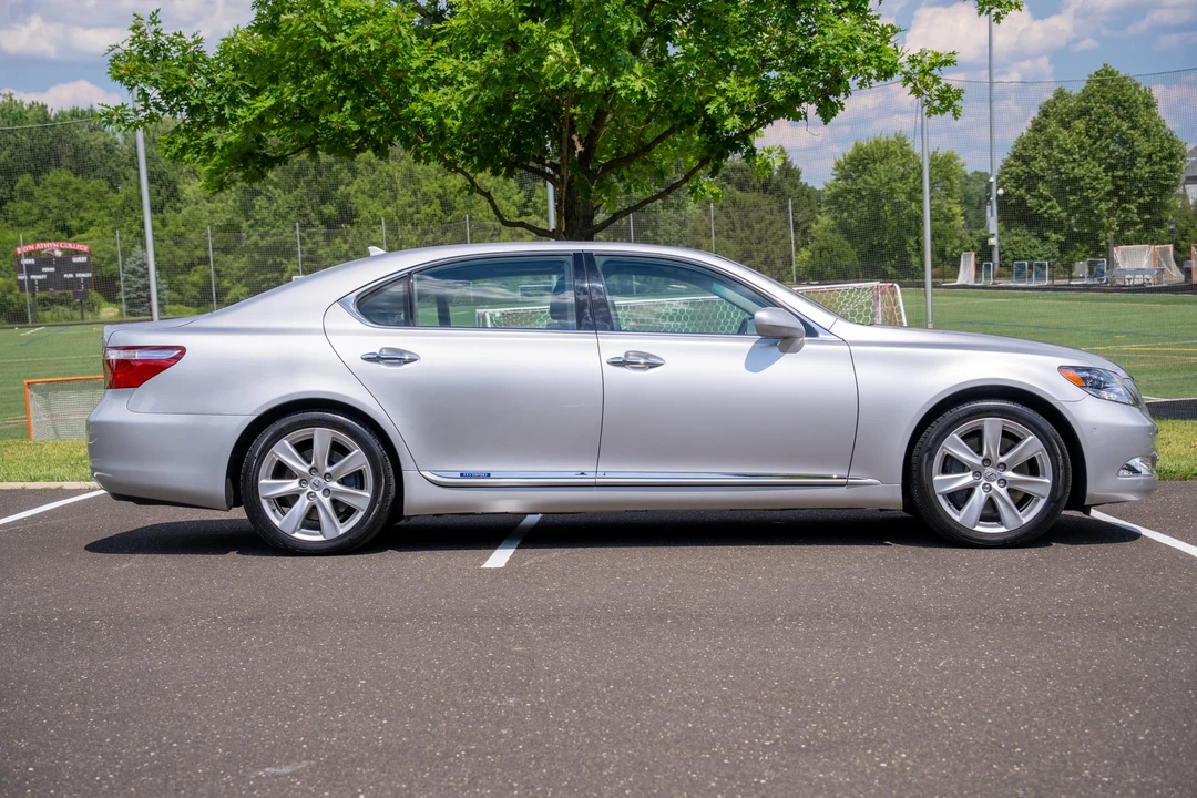 2008 Lexus LS 4th Gen - Image 7 of 31