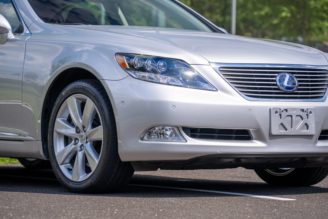 2008 Lexus LS 4th Gen - Image 11 of 31