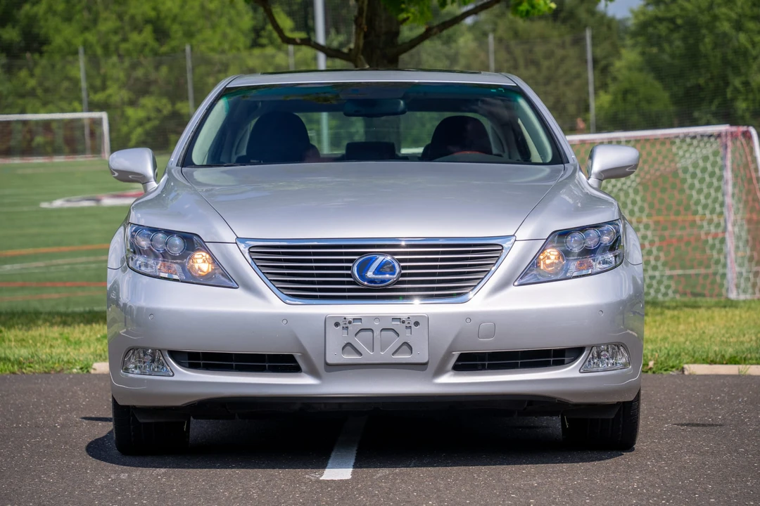 2008 Lexus LS 4th Gen - Image 9 of 31