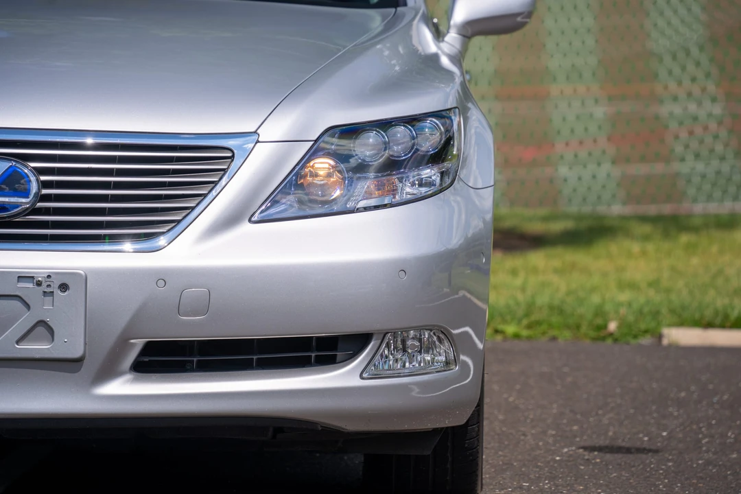 2008 Lexus LS 4th Gen - Image 21 of 31