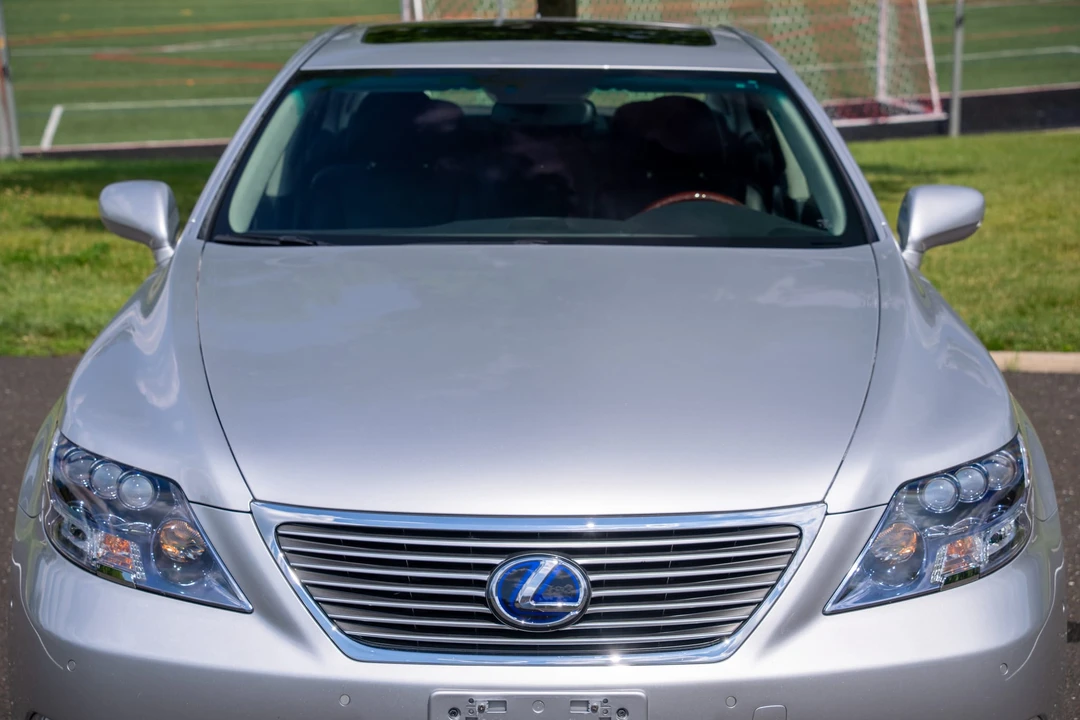 2008 Lexus LS 4th Gen - Image 16 of 31
