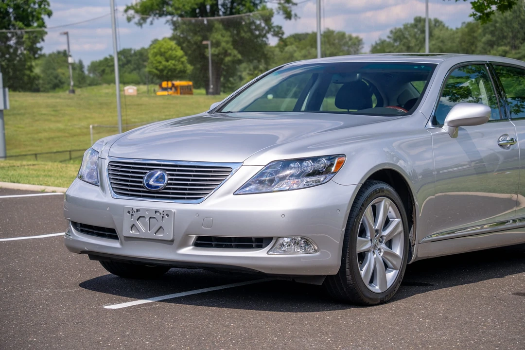 2008 Lexus LS 4th Gen - Image 14 of 31