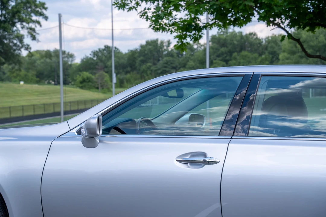2008 Lexus LS 4th Gen - Image 25 of 31