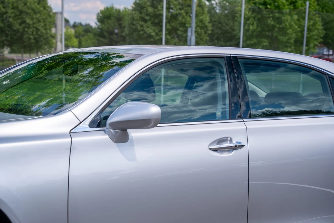 2008 Lexus LS 4th Gen - Image 24 of 31