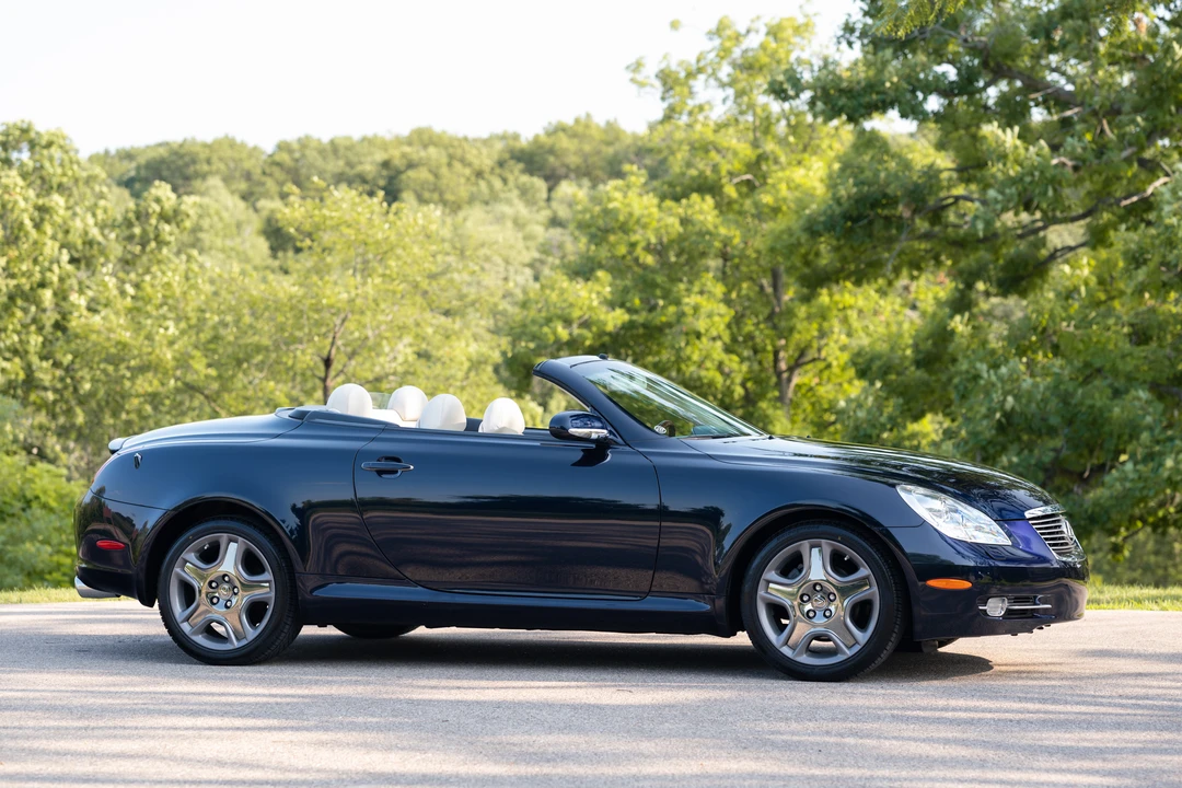 2008 Lexus SC430 - Image 17 of 31
