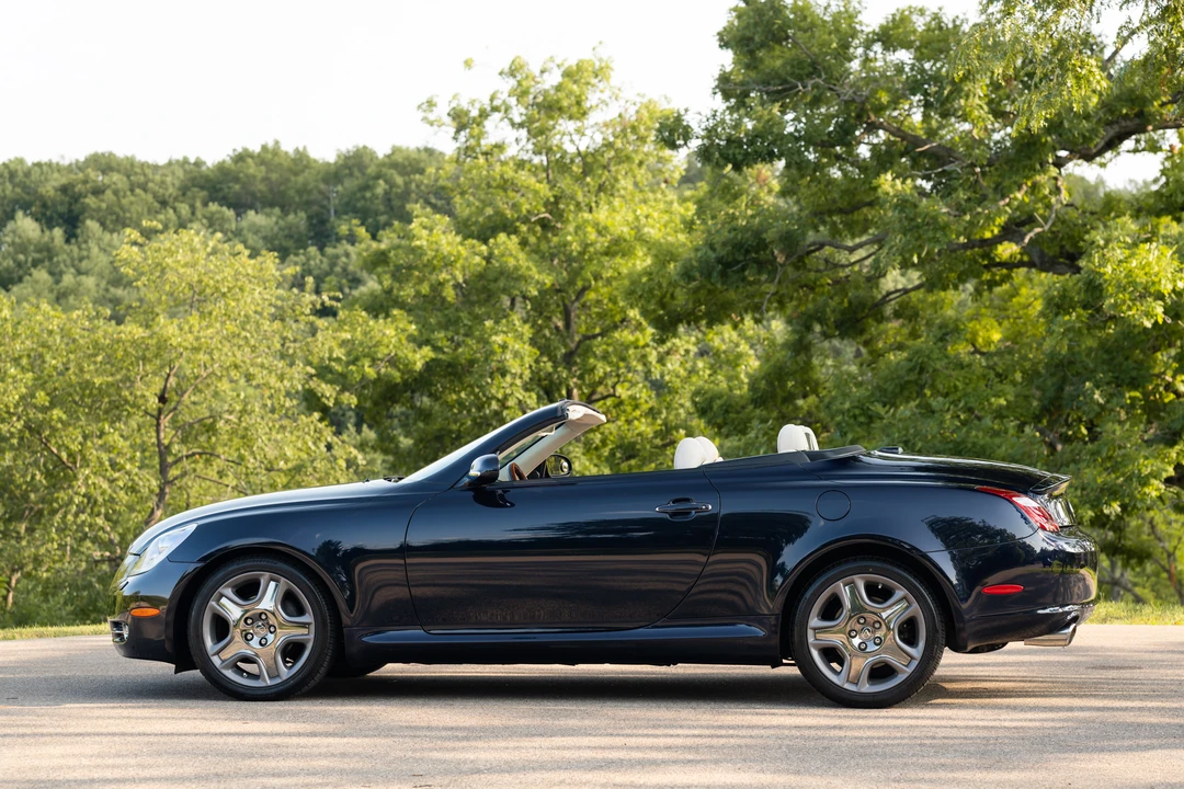 2008 Lexus SC430 - Image 10 of 31