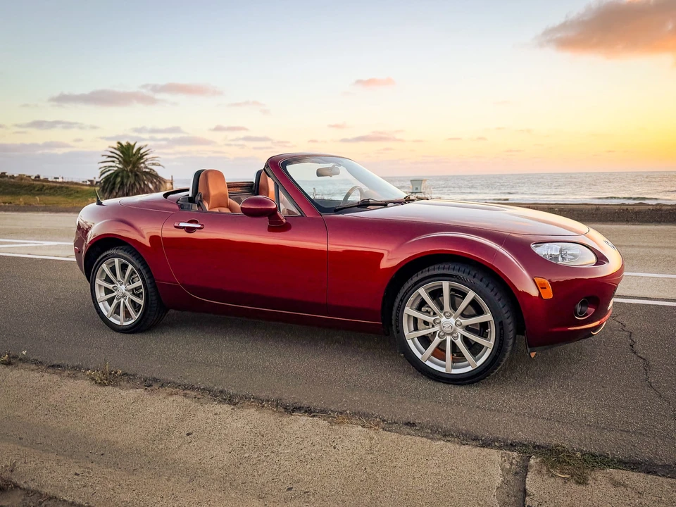 2008 Mazda NC MX-5 Miata - Image 2 of 31