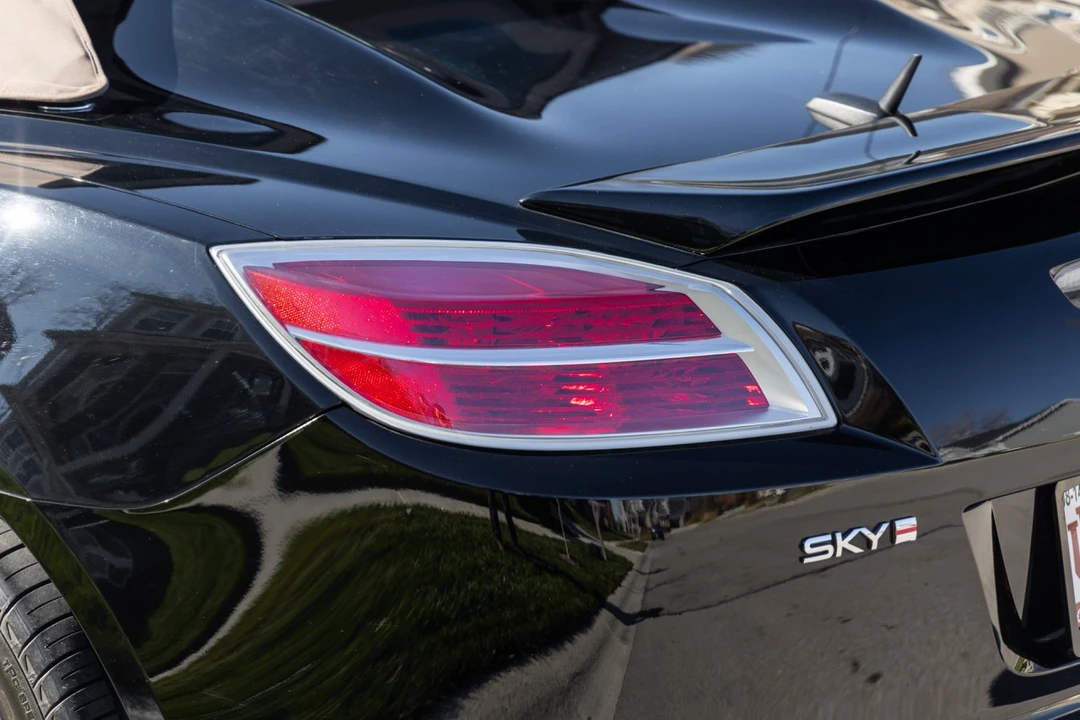 2008 Saturn Sky Red Line - Image 15 of 31