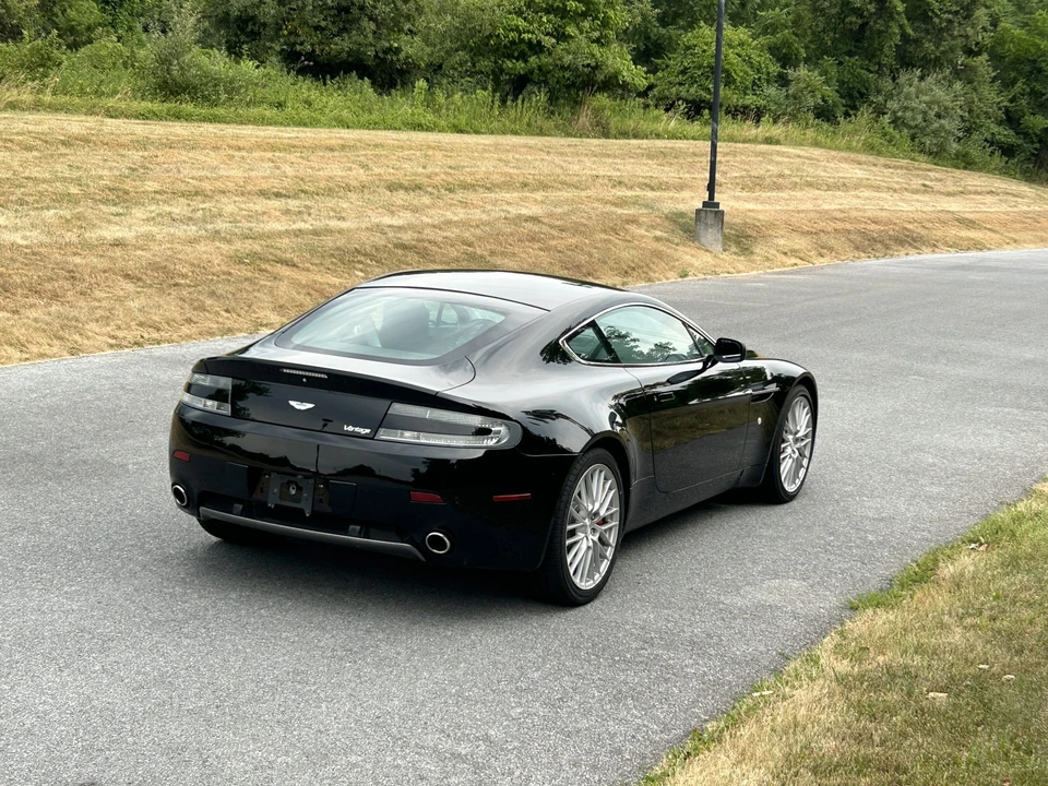 2009 Aston Martin V8 Vantage (2006-2017) - Image 30 of 31