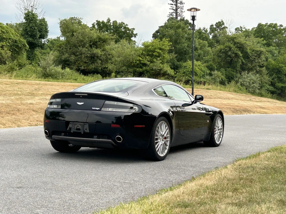 2009 Aston Martin V8 Vantage (2006-2017) - Image 29 of 31