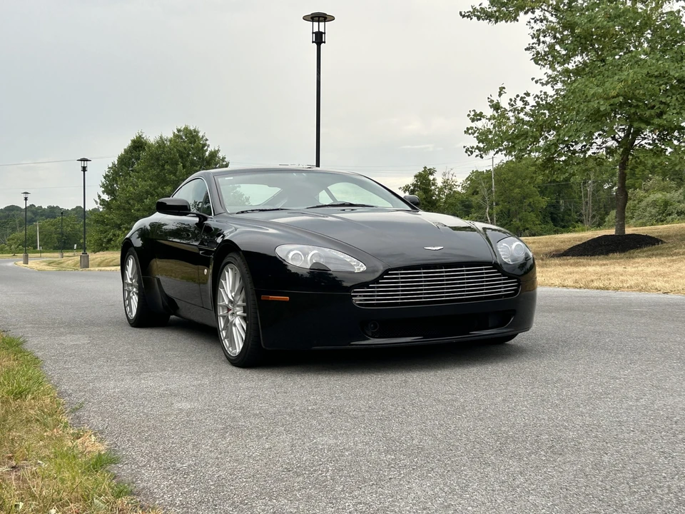 2009 Aston Martin V8 Vantage (2006-2017) - Image 17 of 31