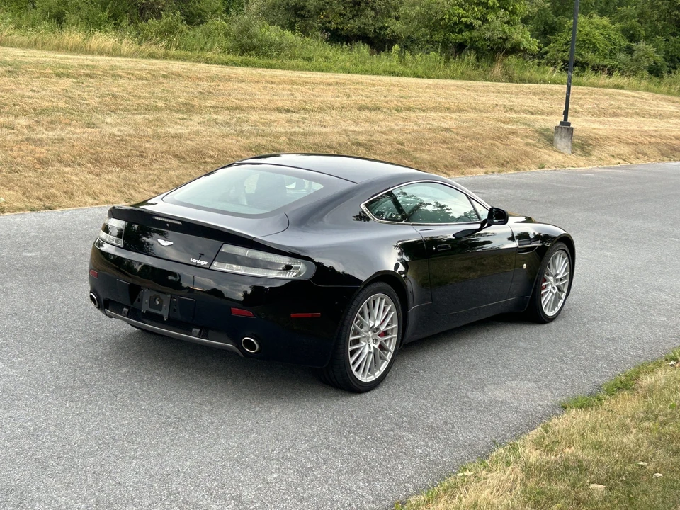 2009 Aston Martin V8 Vantage (2006-2017) - Image 27 of 31