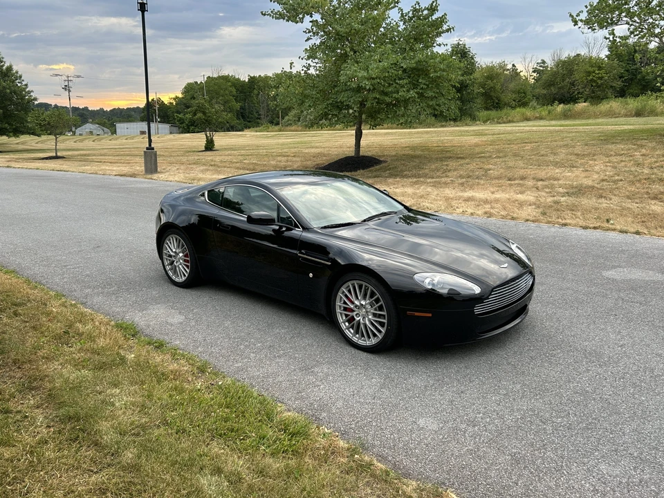 2009 Aston Martin V8 Vantage (2006-2017) - Image 22 of 31