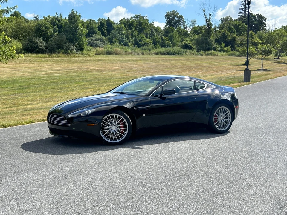 2009 Aston Martin V8 Vantage (2006-2017) - Image 2 of 31