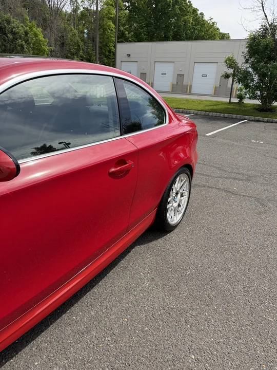 2009 BMW E82 135i & 135is - Image 27 of 31