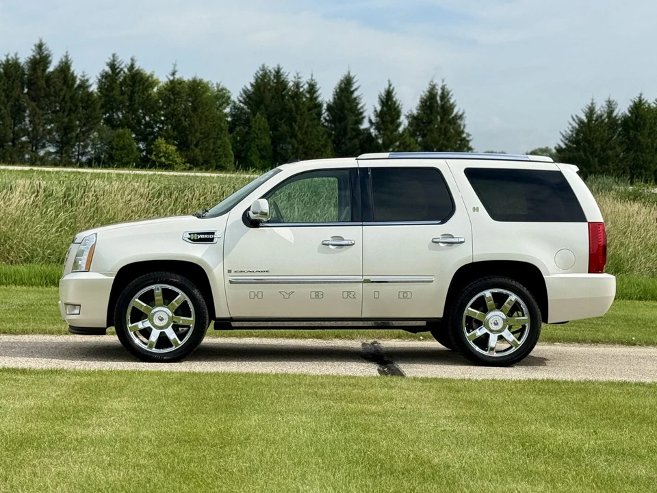 2009 Cadillac Escalade & EXT 3rd Gen - Image 16 of 31