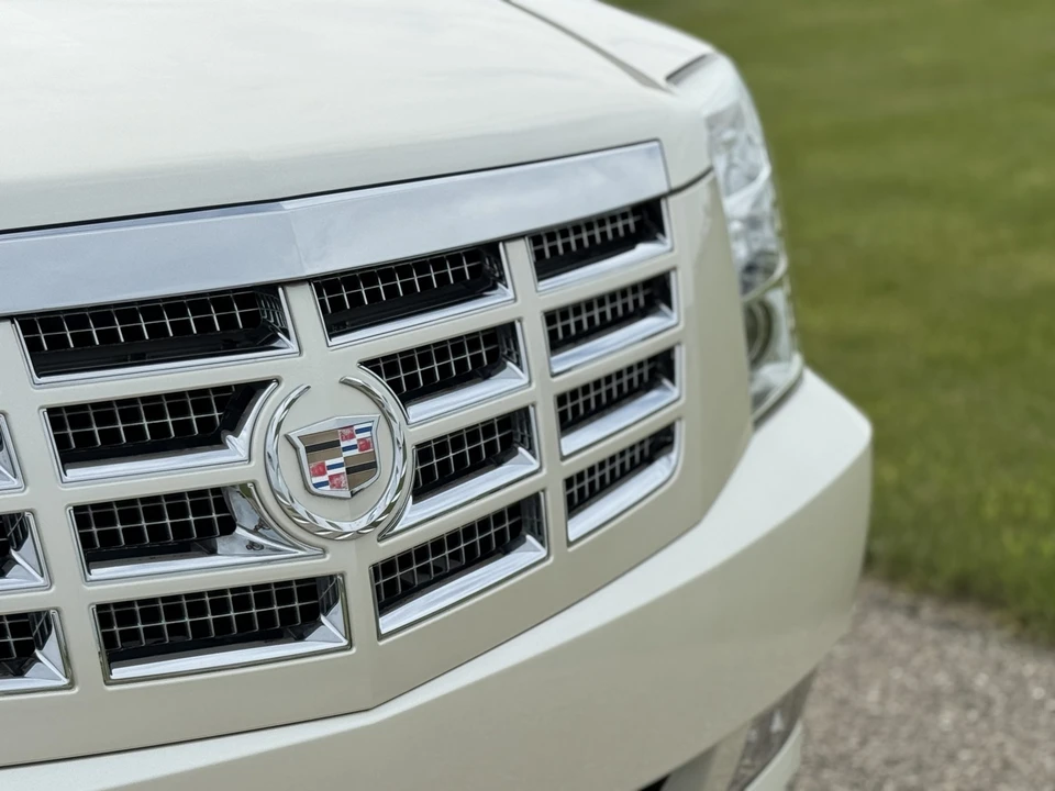2009 Cadillac Escalade & EXT 3rd Gen - Image 22 of 31