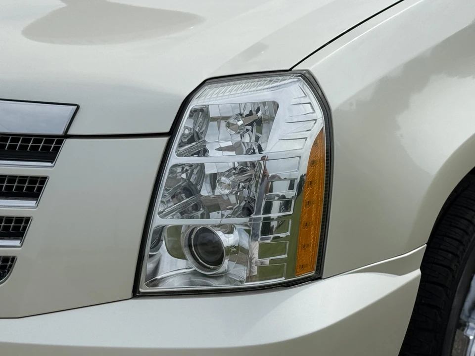 2009 Cadillac Escalade & EXT 3rd Gen - Image 19 of 31