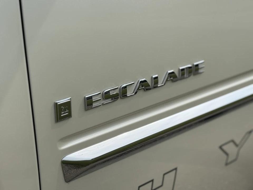 2009 Cadillac Escalade & EXT 3rd Gen - Image 30 of 31