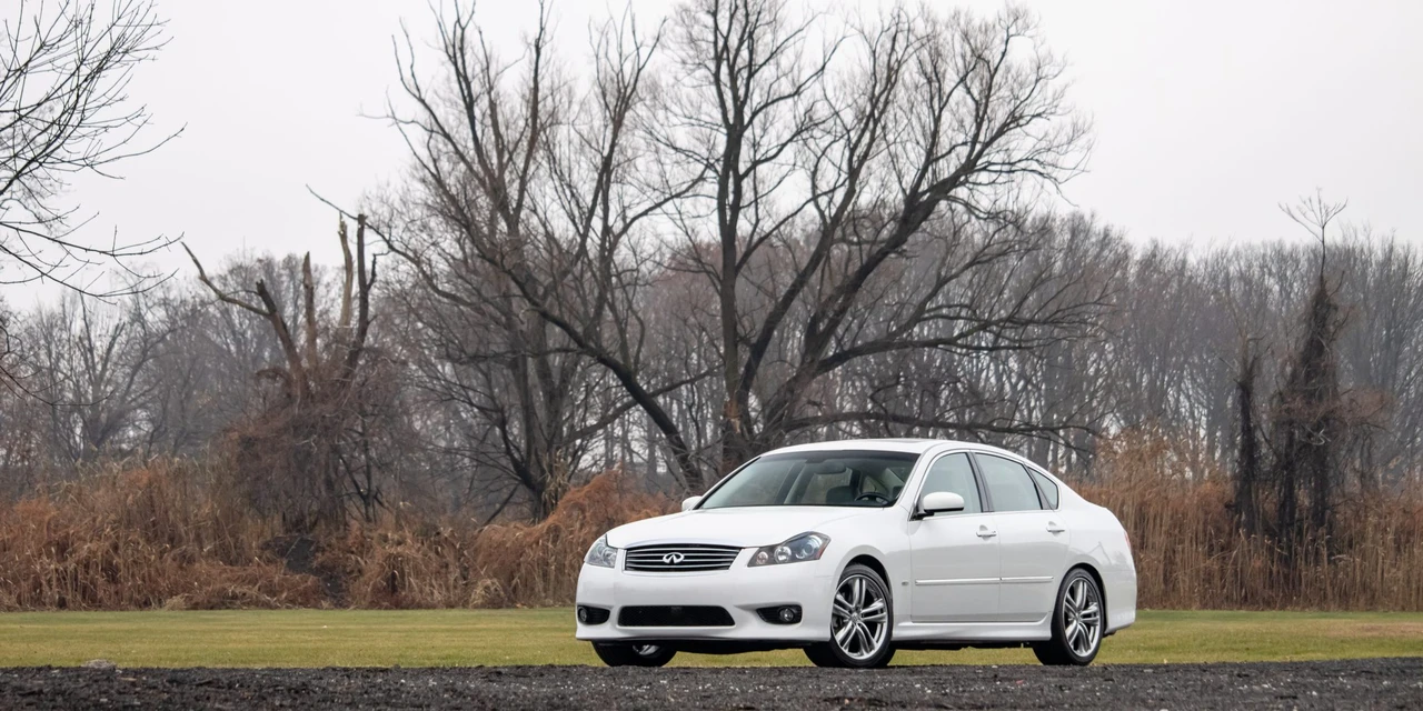 2009 Infiniti M 3rd Gen - Image 2 of 31