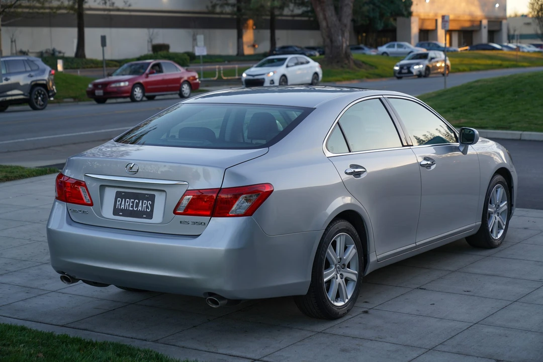 2009 Lexus ES 5th Gen - Image 12 of 31