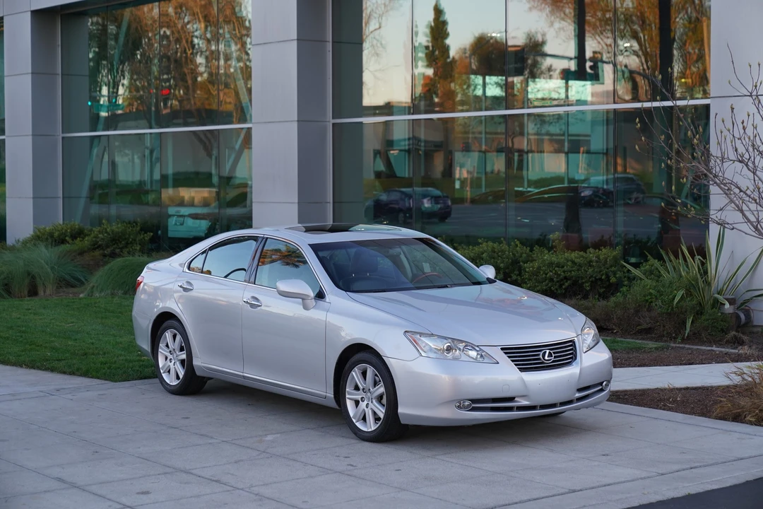 2009 Lexus ES 5th Gen - Image 8 of 31