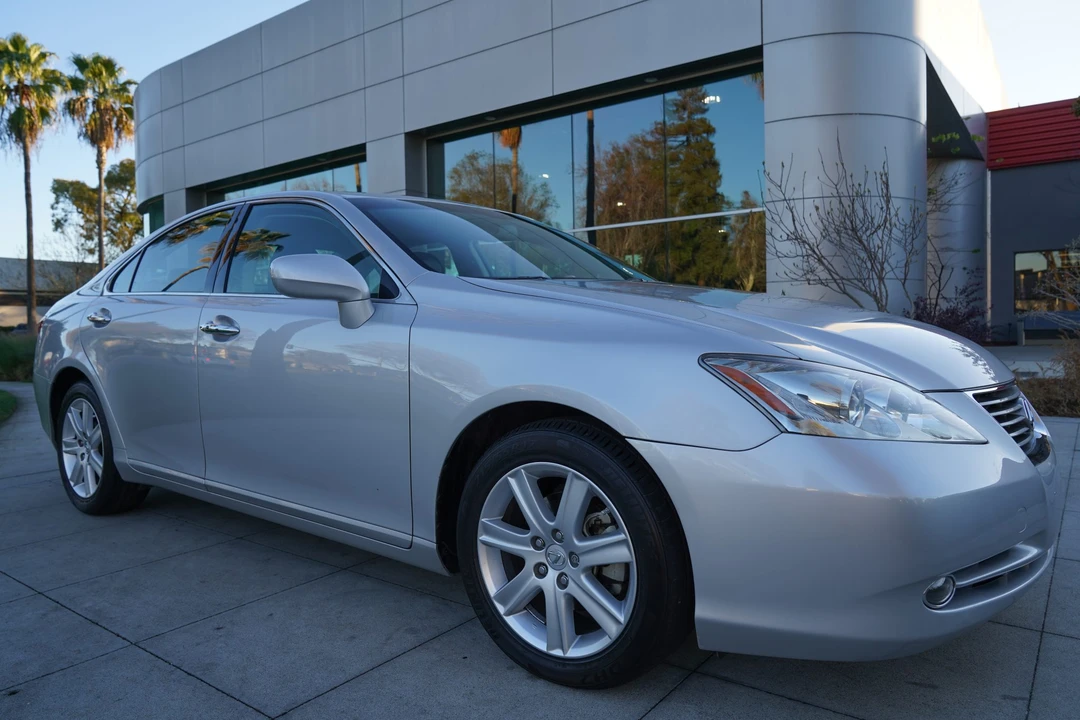 2009 Lexus ES 5th Gen - Image 9 of 31