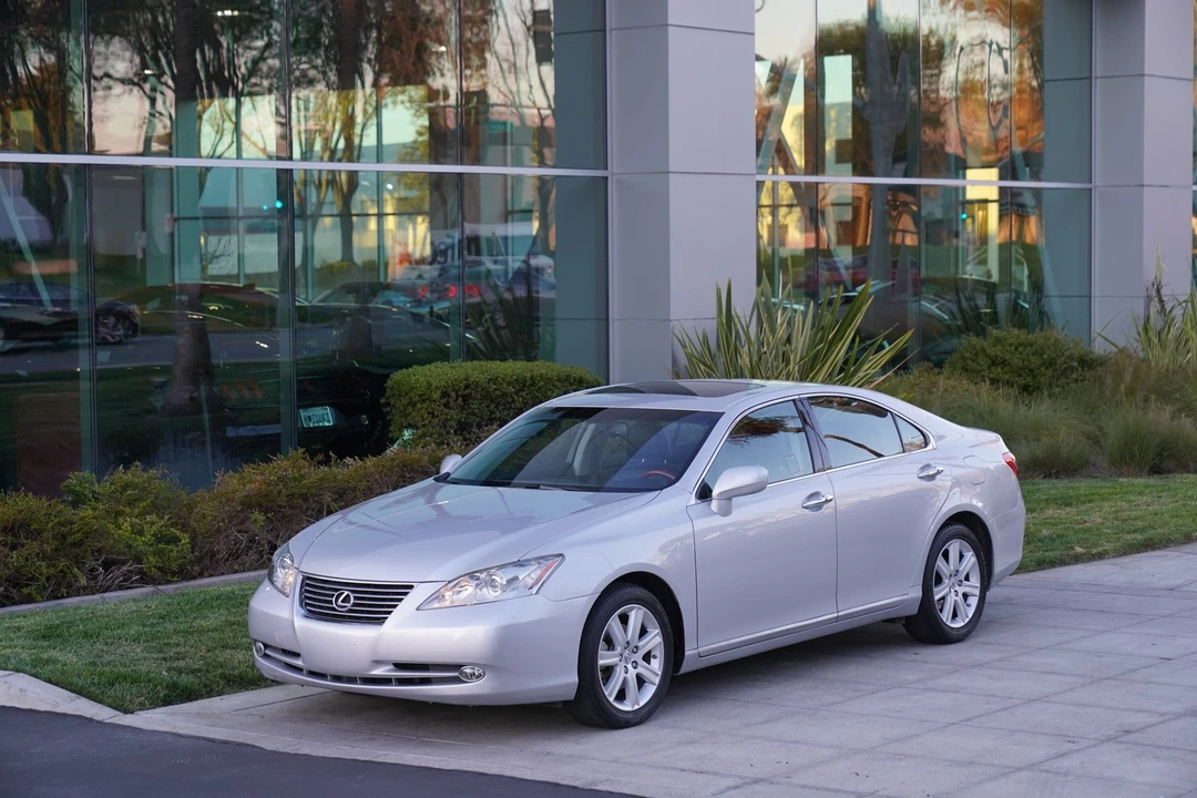 2009 Lexus ES 5th Gen - Image 4 of 31