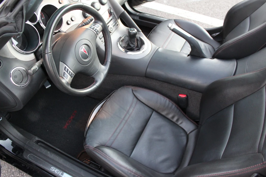 2009 Pontiac Solstice GXP - Image 30 of 31
