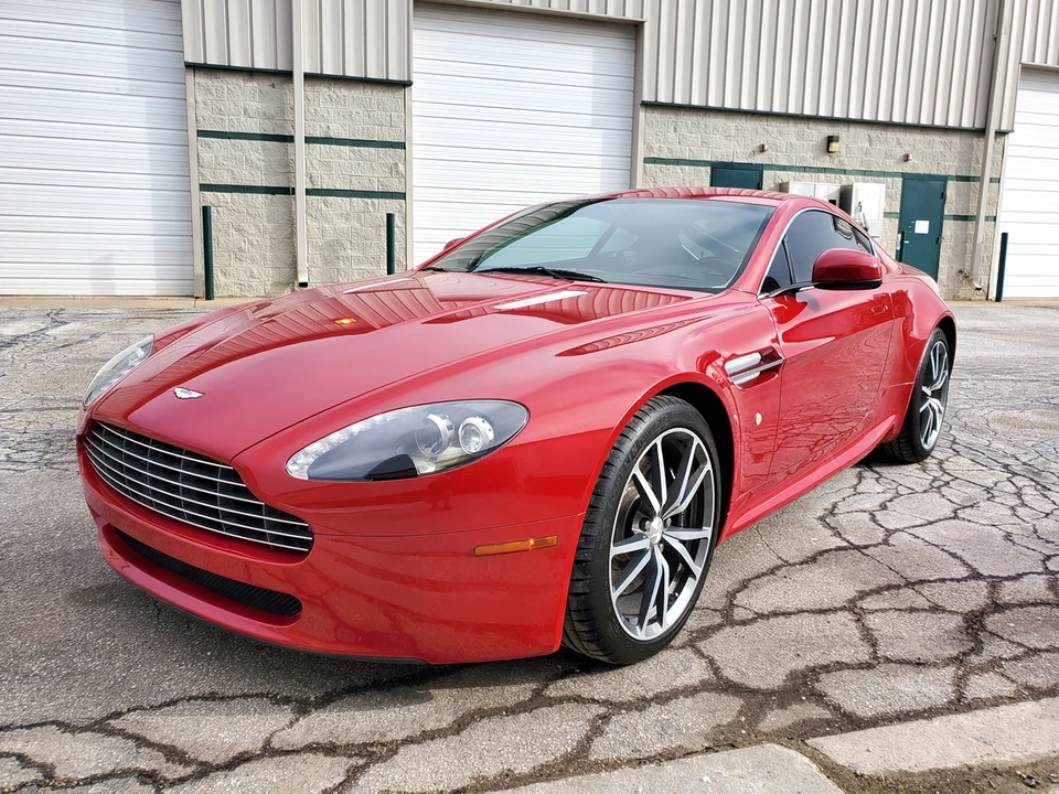 2010 Aston Martin V8 Vantage (2006-2017) - Image 5 of 31