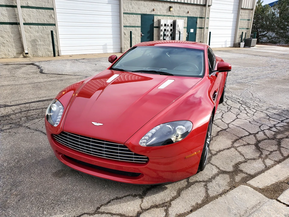 2010 Aston Martin V8 Vantage (2006-2017) - Image 2 of 31