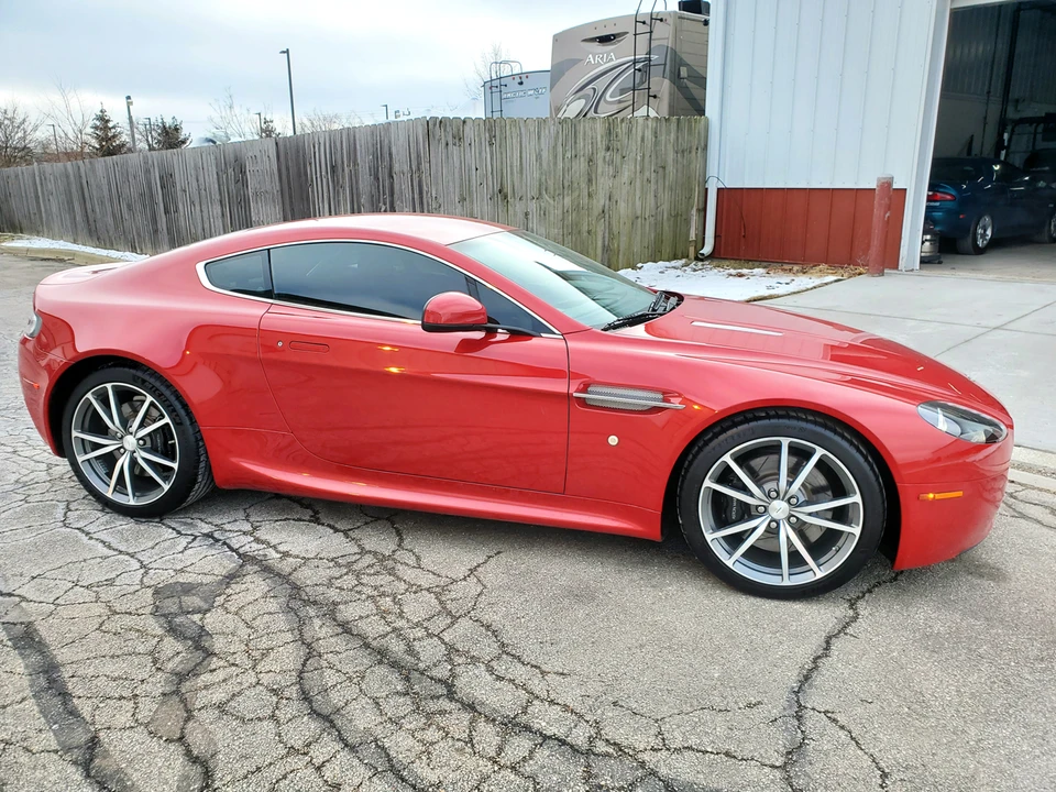 2010 Aston Martin V8 Vantage (2006-2017) - Image 19 of 31