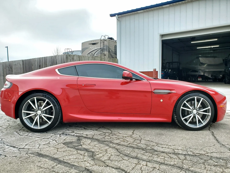 2010 Aston Martin V8 Vantage (2006-2017) - Image 17 of 31