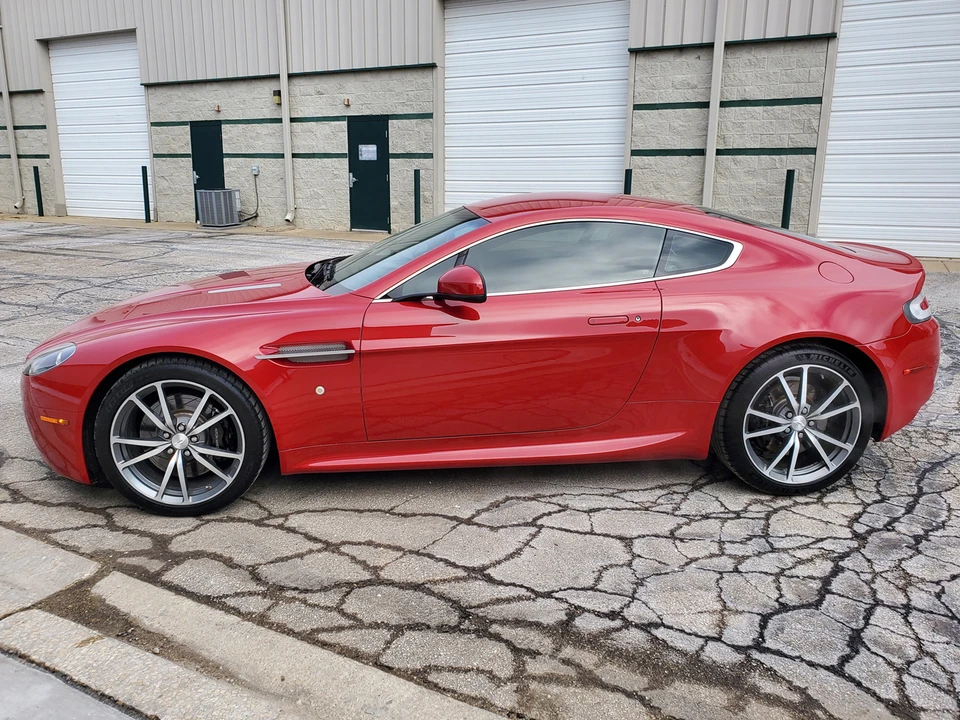 2010 Aston Martin V8 Vantage (2006-2017) - Image 11 of 31