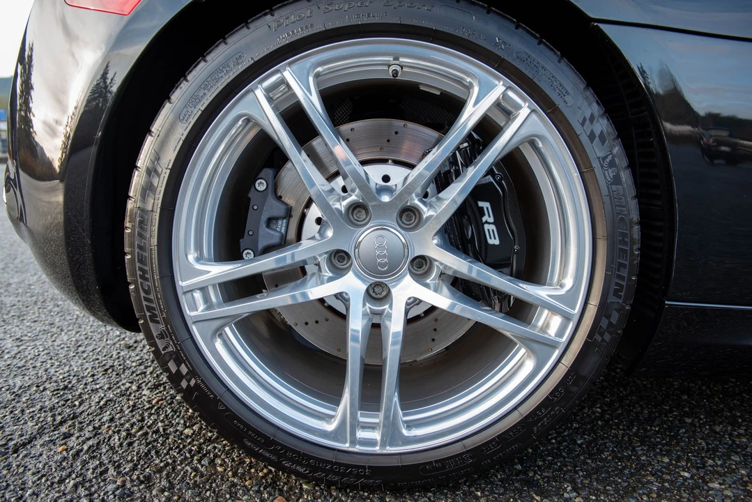 2010 Audi 42 R8 - Image 31 of 31