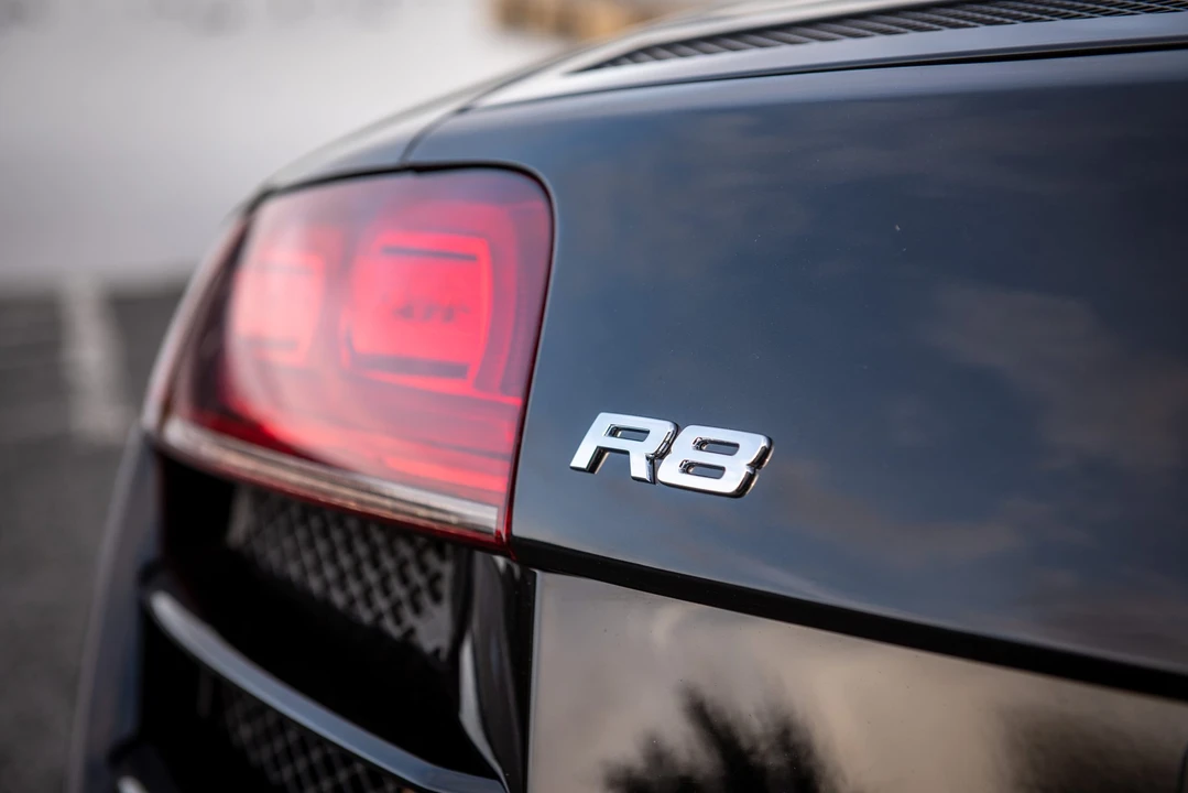 2010 Audi 42 R8 - Image 28 of 31