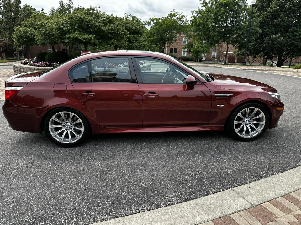 2010 BMW E60 M5 - Image 12 of 31