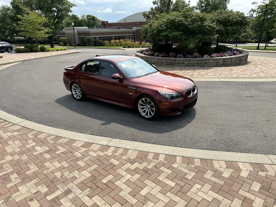 2010 BMW E60 M5 - Image 13 of 31
